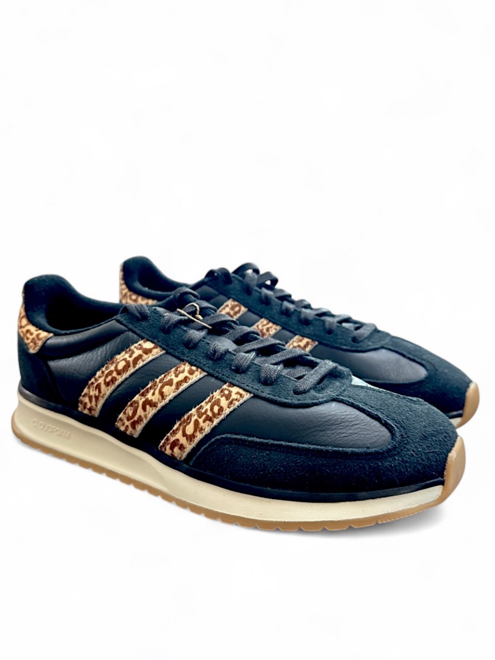 Adidas Run 70s 2.0 Suede/Leopard Print Low Sneakers Size US Women 10.5/ Men 9.5 - Picture 1 of 9